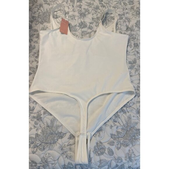 FeelinGirl White Shaping Bodysuit With Built-In Bra, Adjustable Straps, Medium - Picture 9 of 12